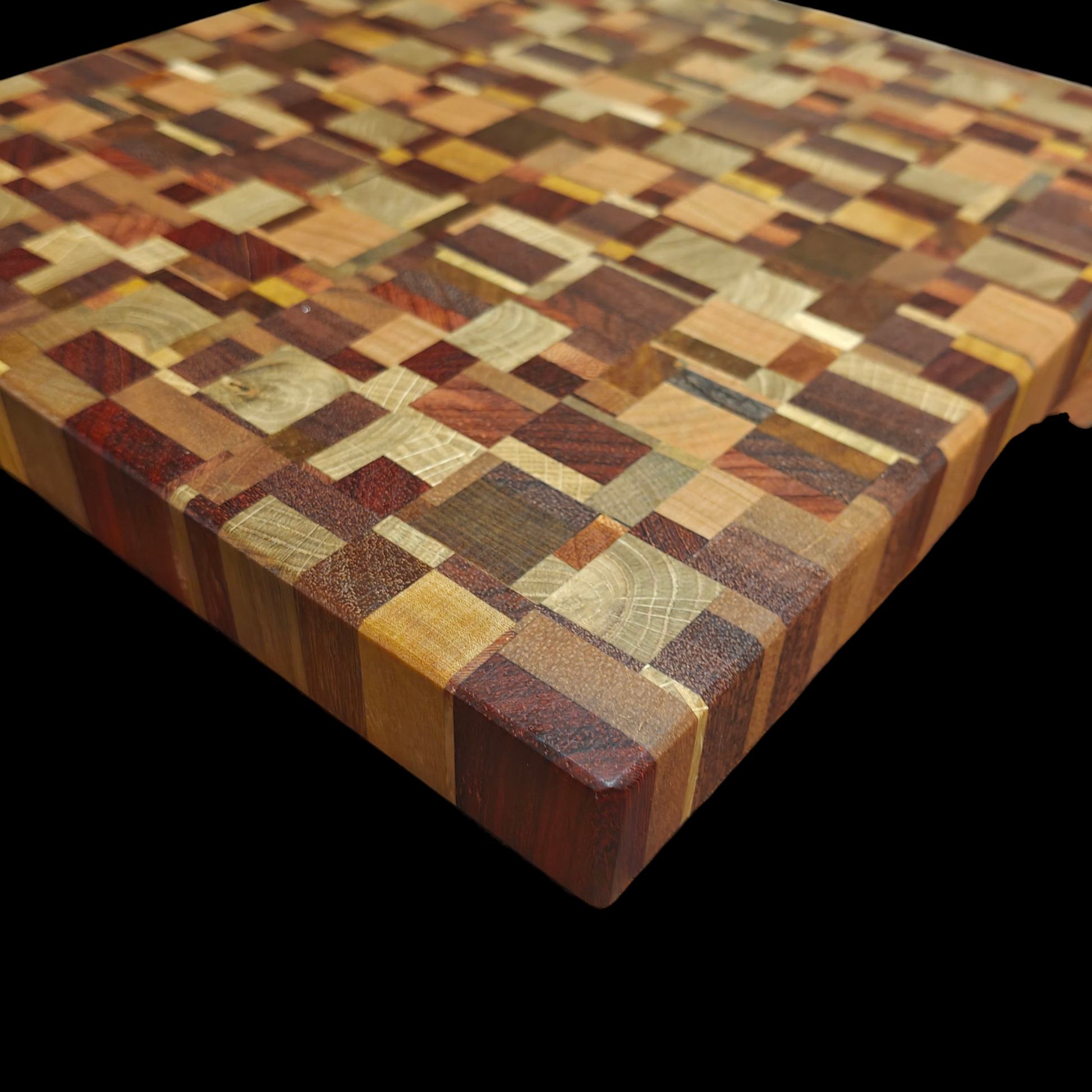 M chaos end-grain cuttingboard