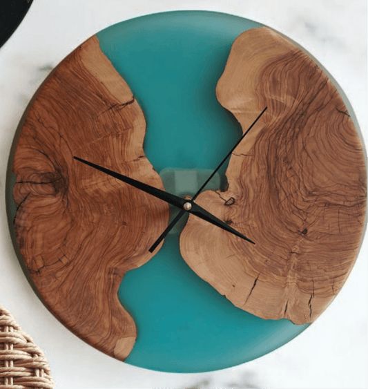 Horloge murale en bois d'olivier